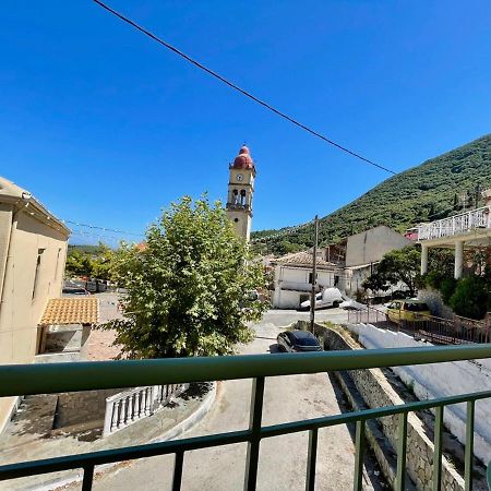 Ilianas Place Ágios Matthaíos Dış mekan fotoğraf