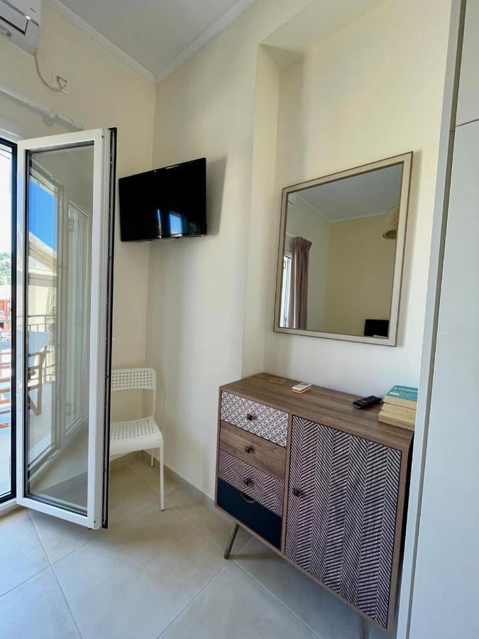 Ilianas Place Ágios Matthaíos Dış mekan fotoğraf